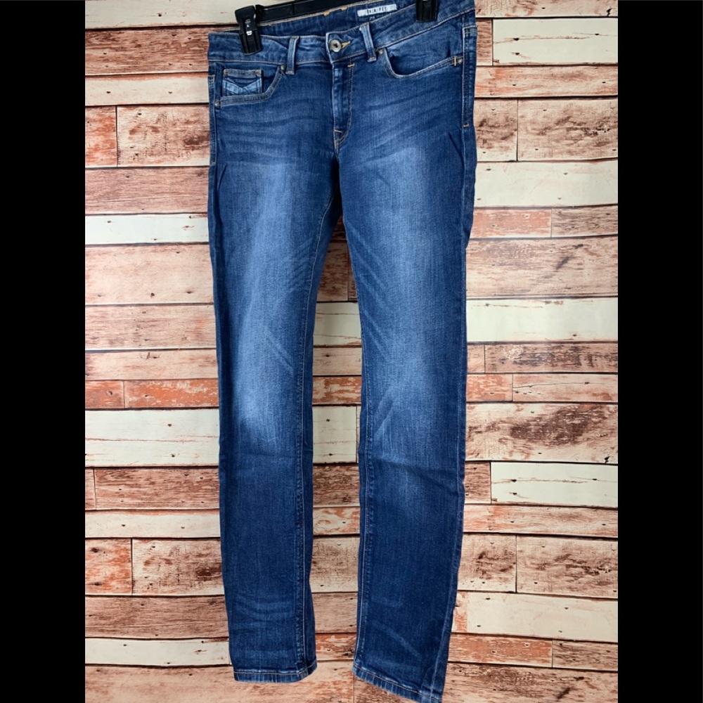 EDC Mid-Rise 28/30 Skinny Fit.  Pocket detail.